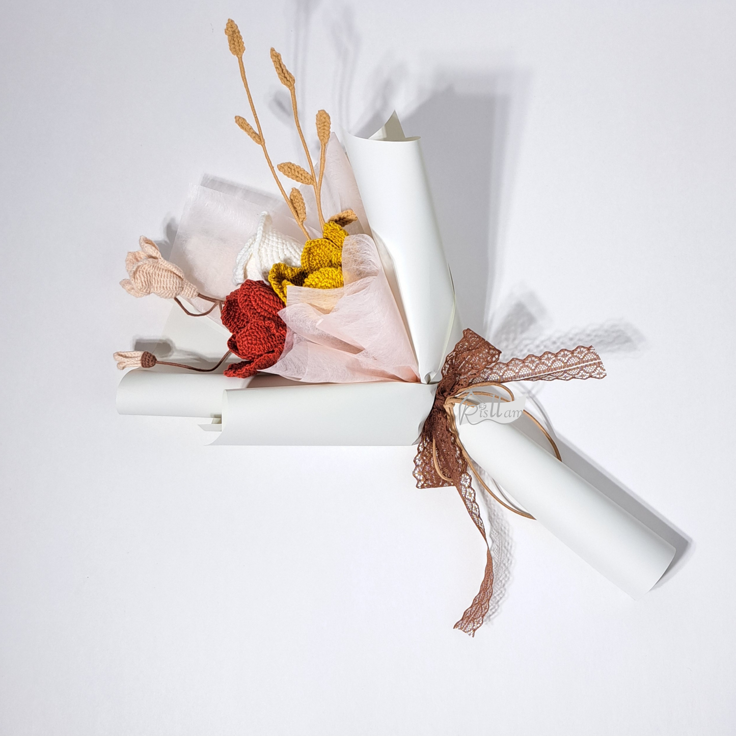 Red & Gold Tulip Crochet Bouquet with White Rose – Cozy Fall-Inspired Gift