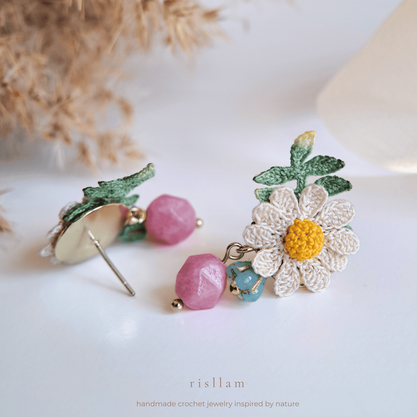 Vintage Daisy Crochet Earings