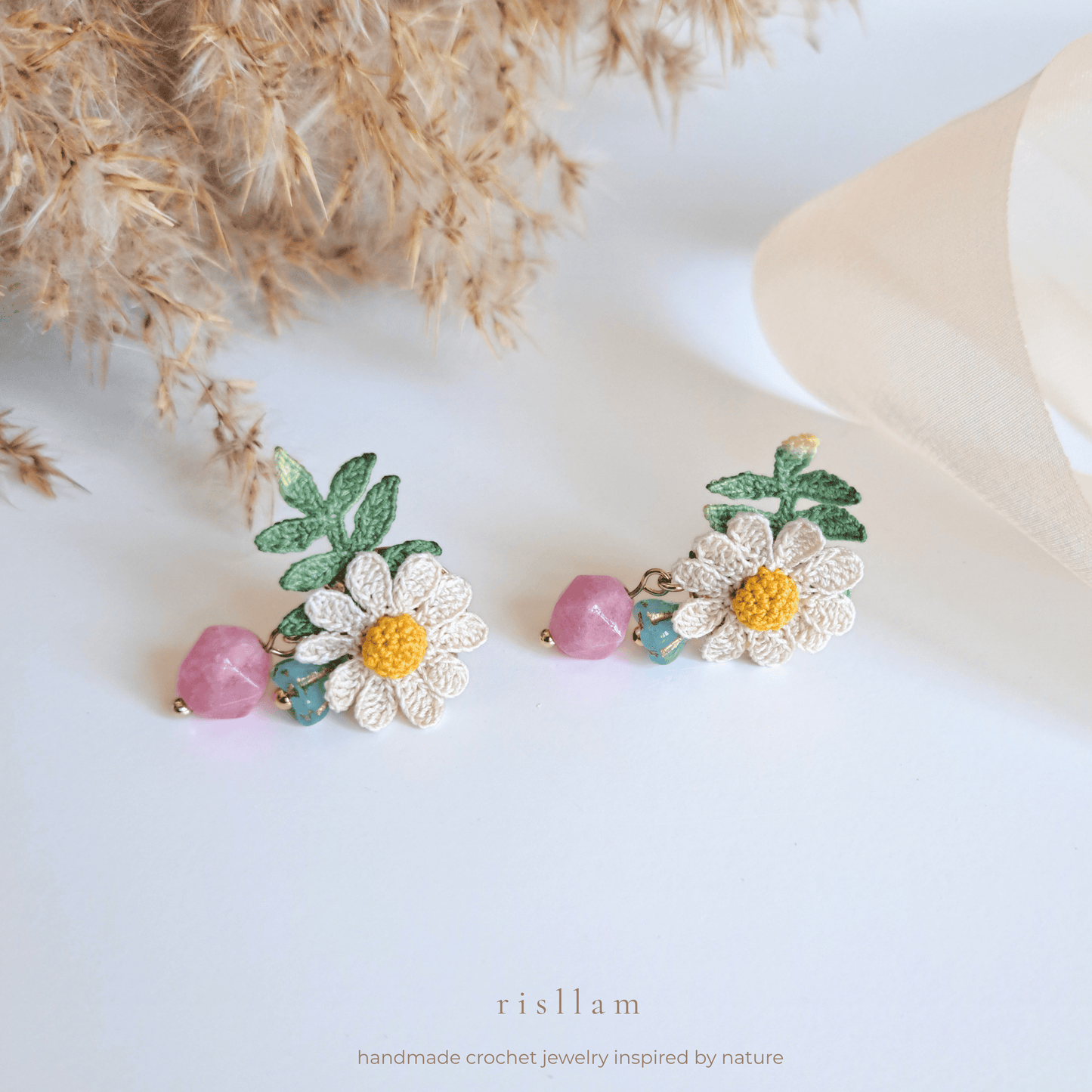 Vintage Daisy Crochet Earings